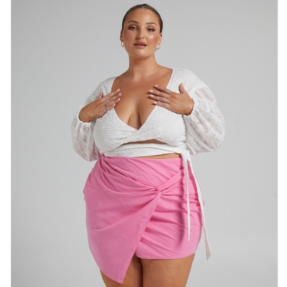 Curve Embroidered Wrap Top in White - Picture 2 of 8